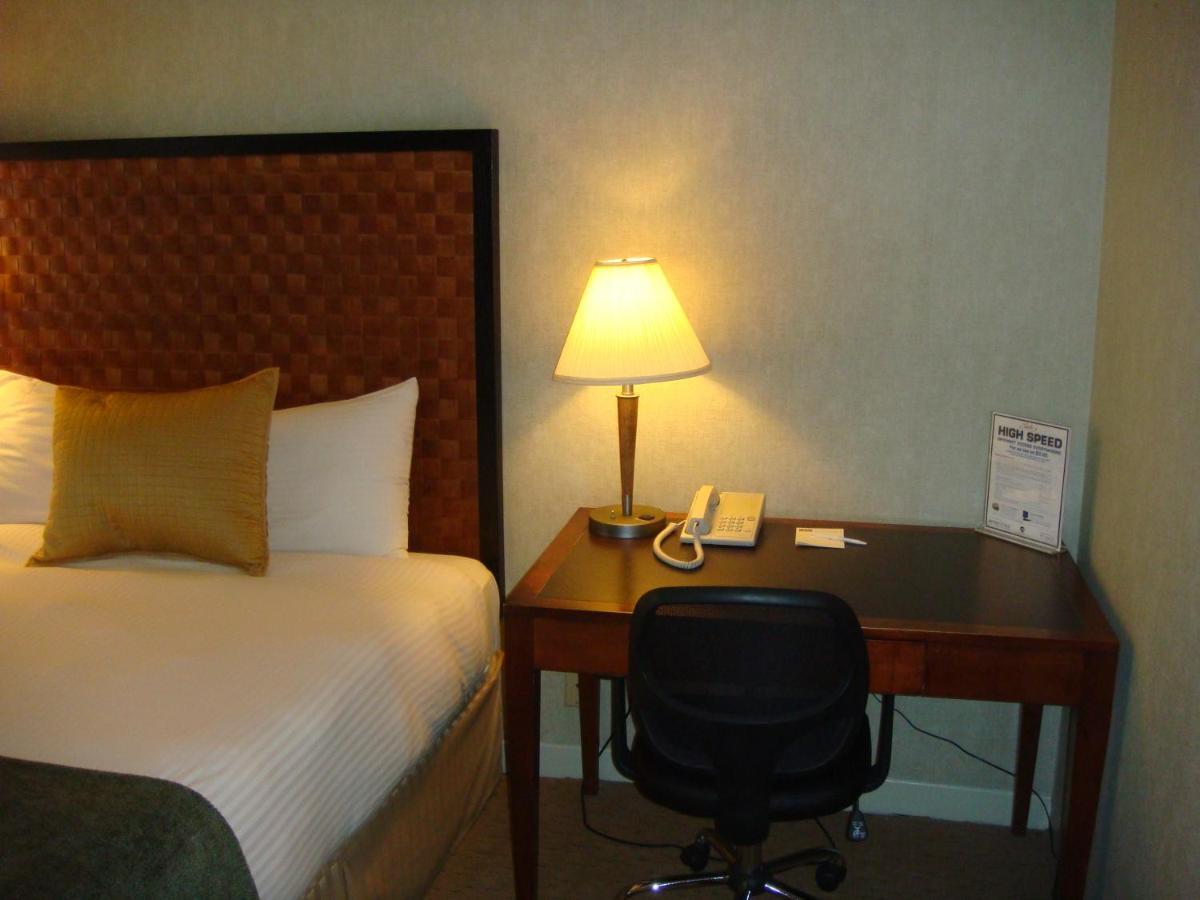 The Skyline Hotel New York Bagian luar foto